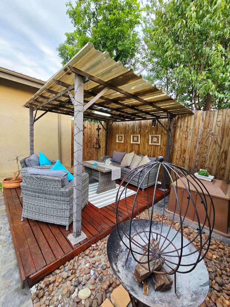 3 Bedroom Property for Sale in Wilkoppies North West